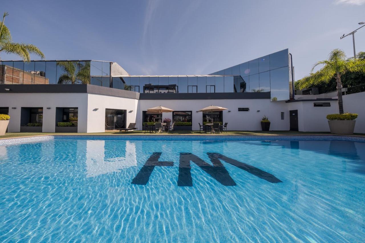 Hotel Malibu Сапопан Экстерьер фото